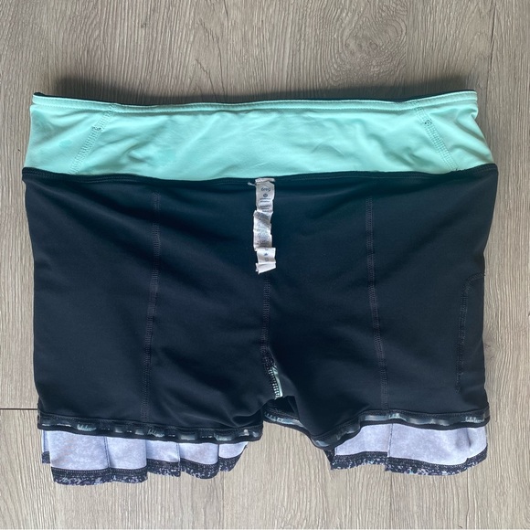 LuluLemon Pace Setter Tennis Skirt - Picture 15 of 16